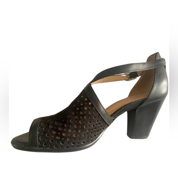 Nurture Heel Leather Sandal - Picture 3 of 8